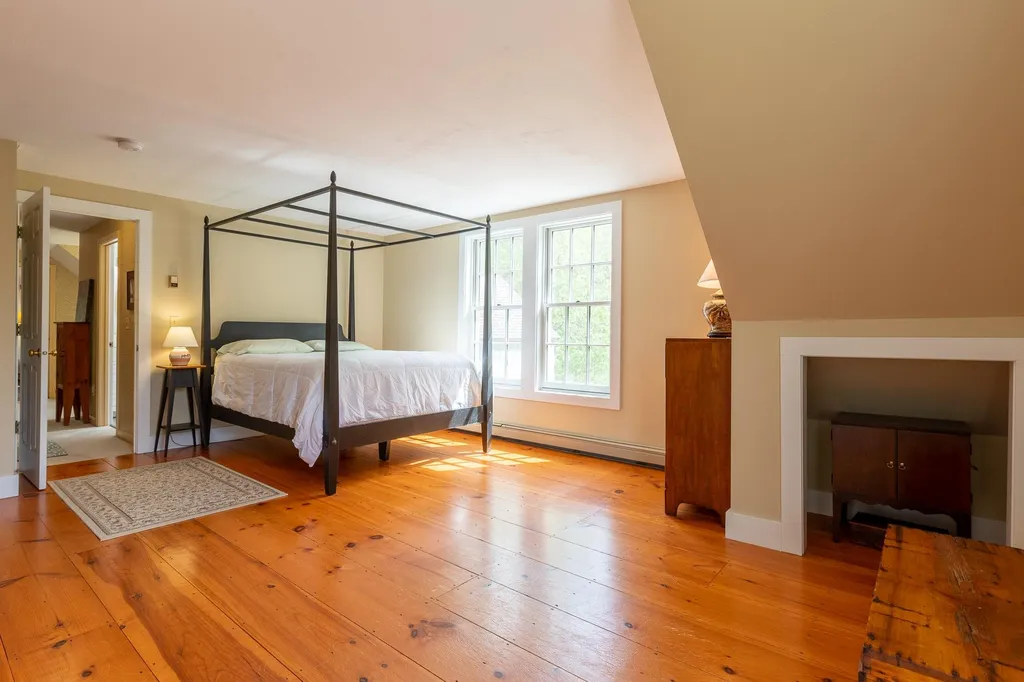 24 Liberty Street South Berwick ME 03908