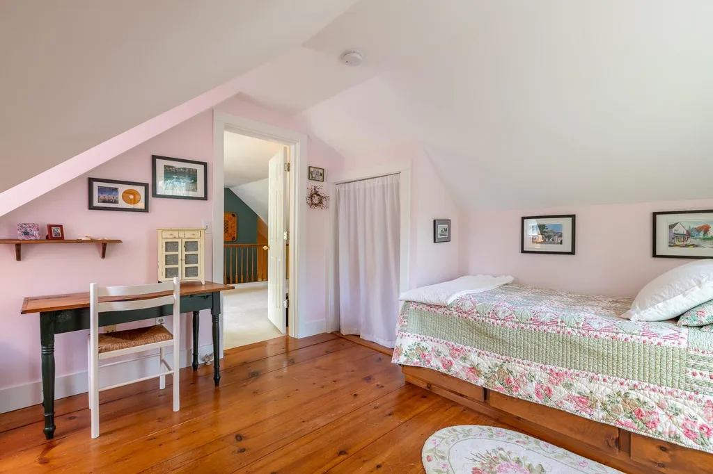 24 Liberty Street South Berwick ME 03908