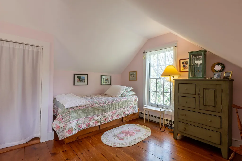 24 Liberty Street South Berwick ME 03908
