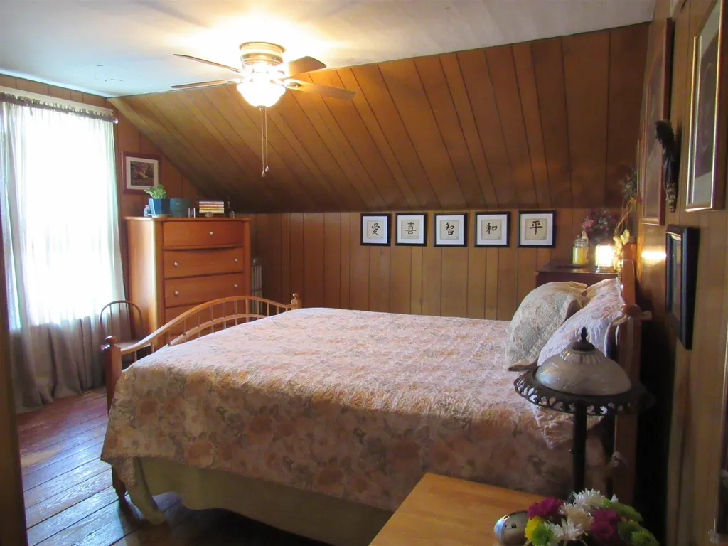 14 Pine Street Gorham NH 03581