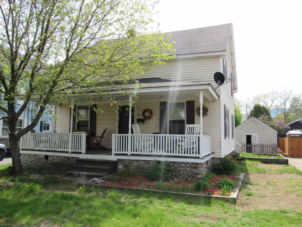 14 Pine Street Gorham NH 03581