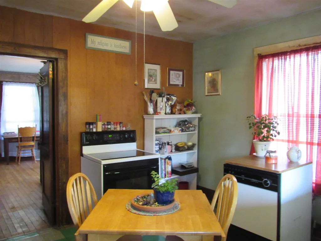 14 Pine Street Gorham NH 03581