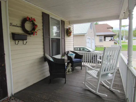 14 Pine Street Gorham NH 03581