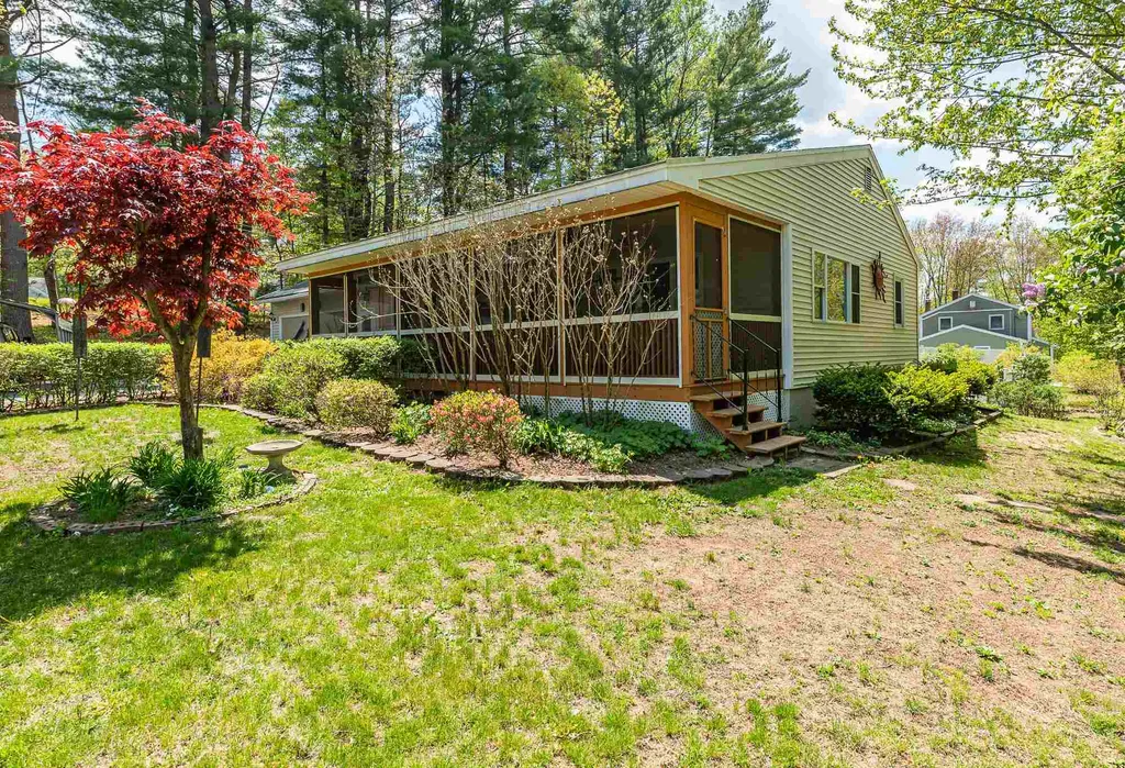 67 Crest Drive Somersworth NH 03878