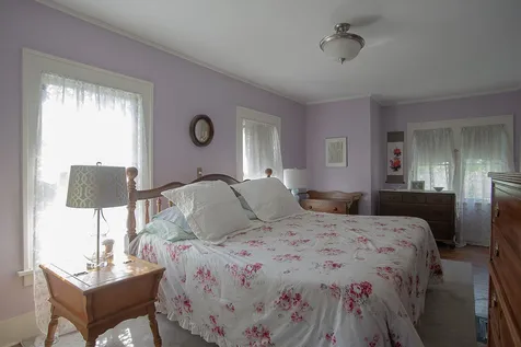 194 Maple Street Brattleboro VT 05301