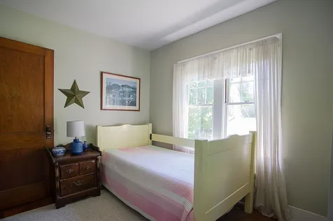 194 Maple Street Brattleboro VT 05301