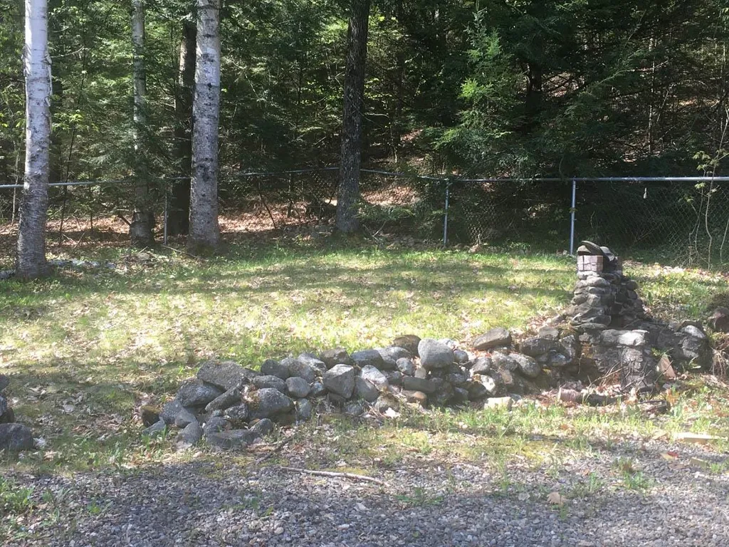 12 Ivy Lane Plymouth NH 03264