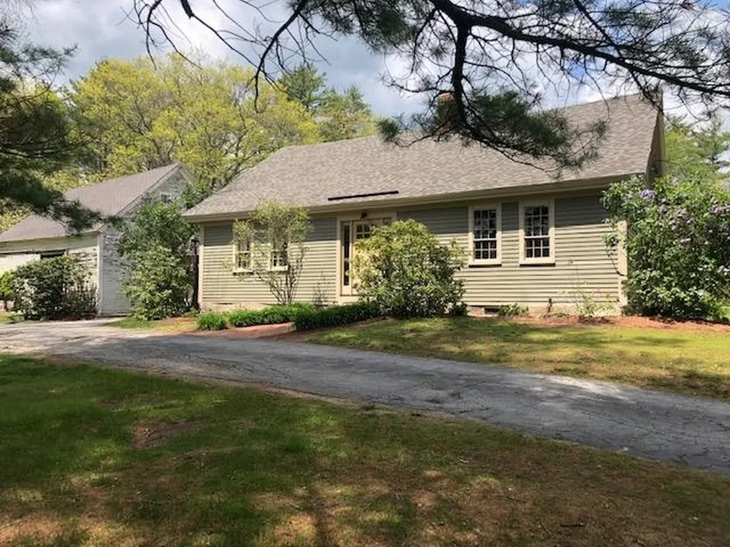 695 Suncook Valley Highway Epsom NH 03234