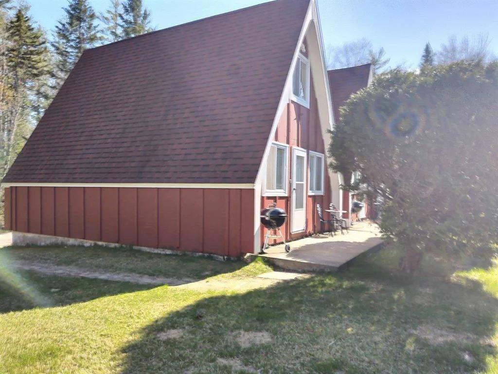 27 Red Sleigh Road Campton NH 03223