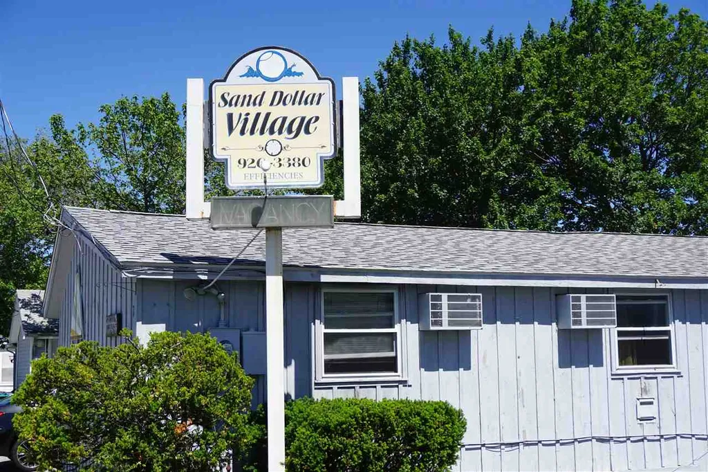 2 - 4 P Street Hampton NH 03842
