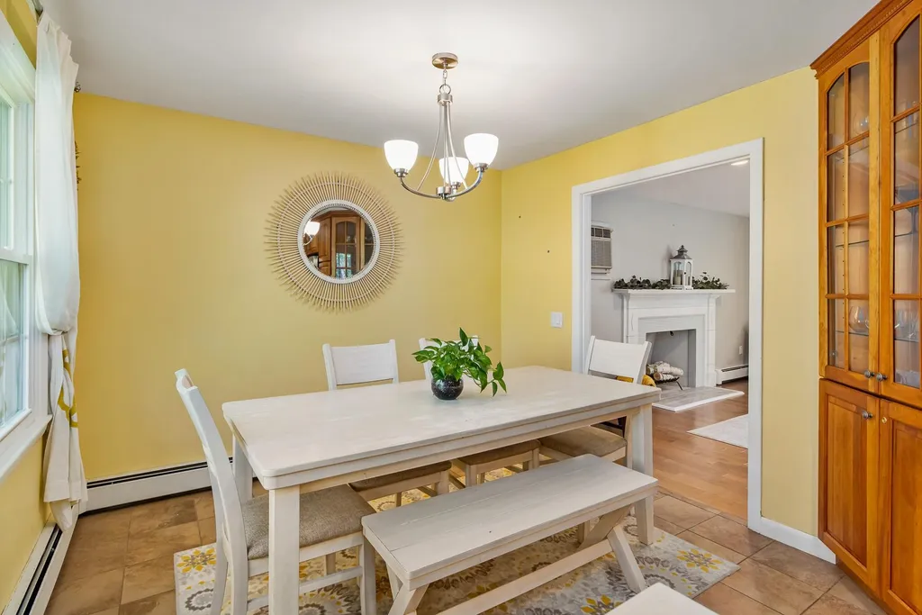 12 Harding Road Portsmouth NH 03801
