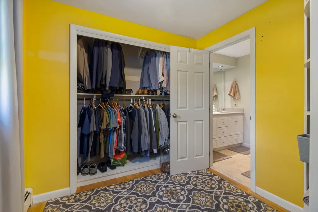 12 Harding Road Portsmouth NH 03801