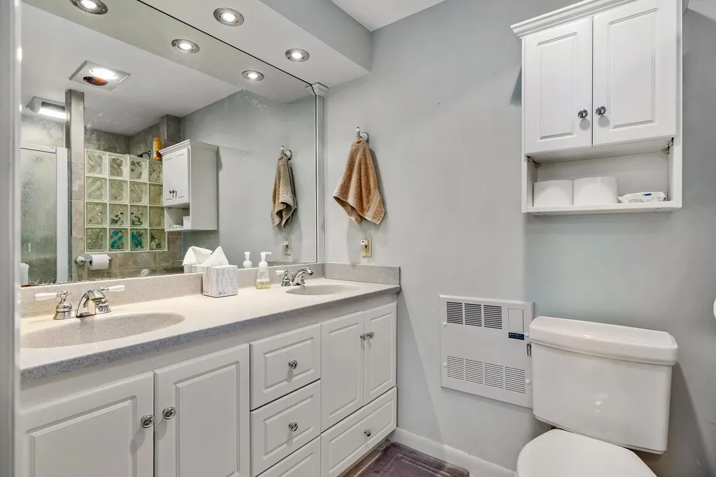 12 Harding Road Portsmouth NH 03801