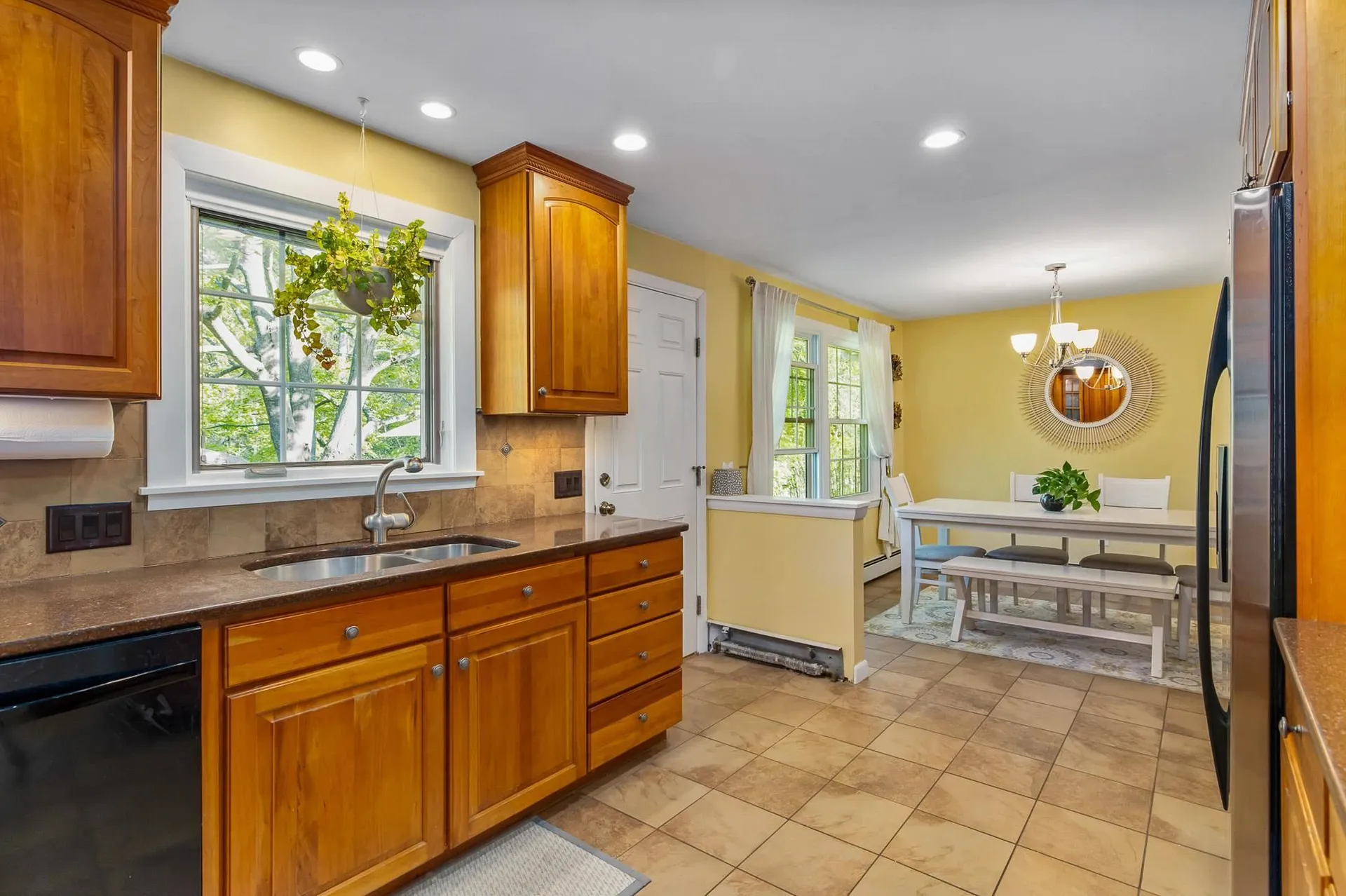 12 Harding Road Portsmouth NH 03801