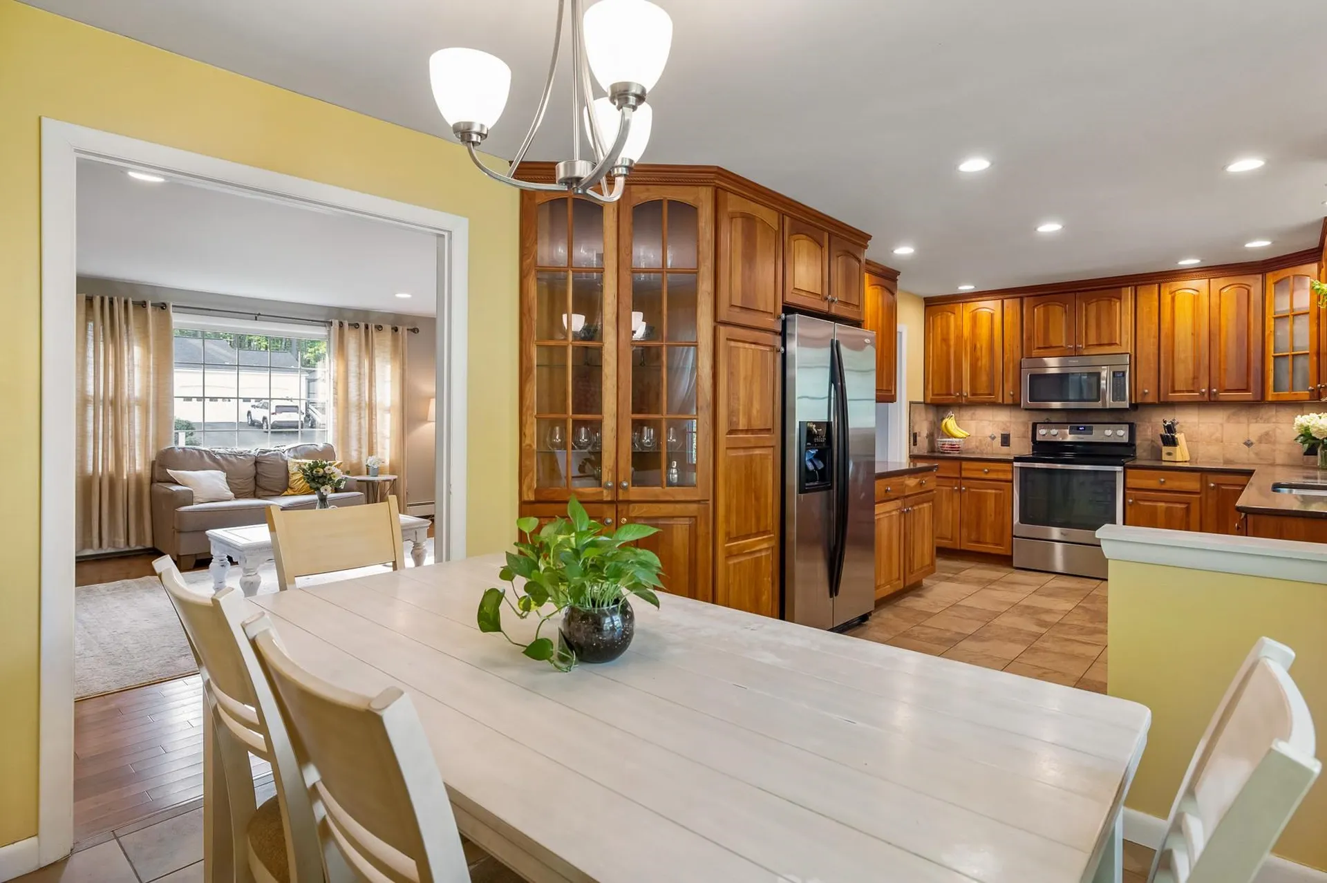 12 Harding Road Portsmouth NH 03801