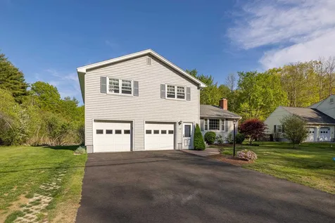 12 Harding Road Portsmouth NH 03801