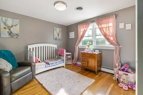 12 Harding Road Portsmouth NH 03801