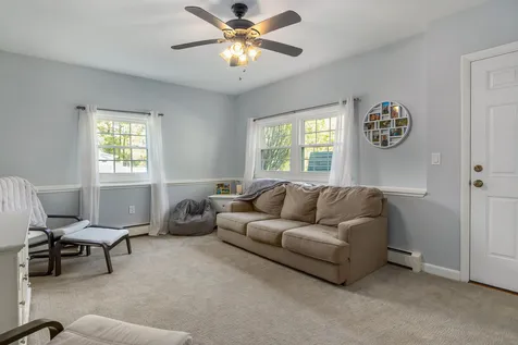 12 Harding Road Portsmouth NH 03801