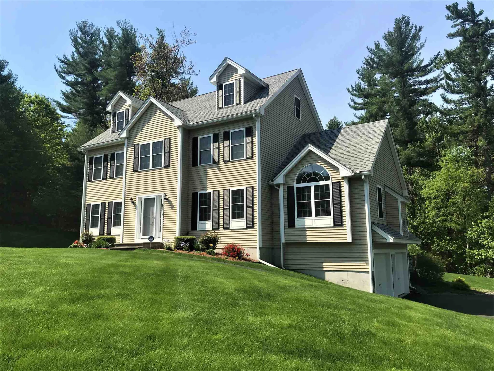 22 Webster Avenue Pelham NH 03076