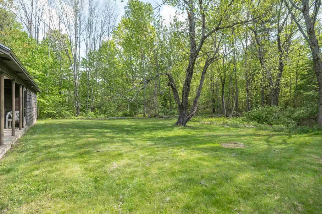 412 3rd Range Road Pembroke NH 03275