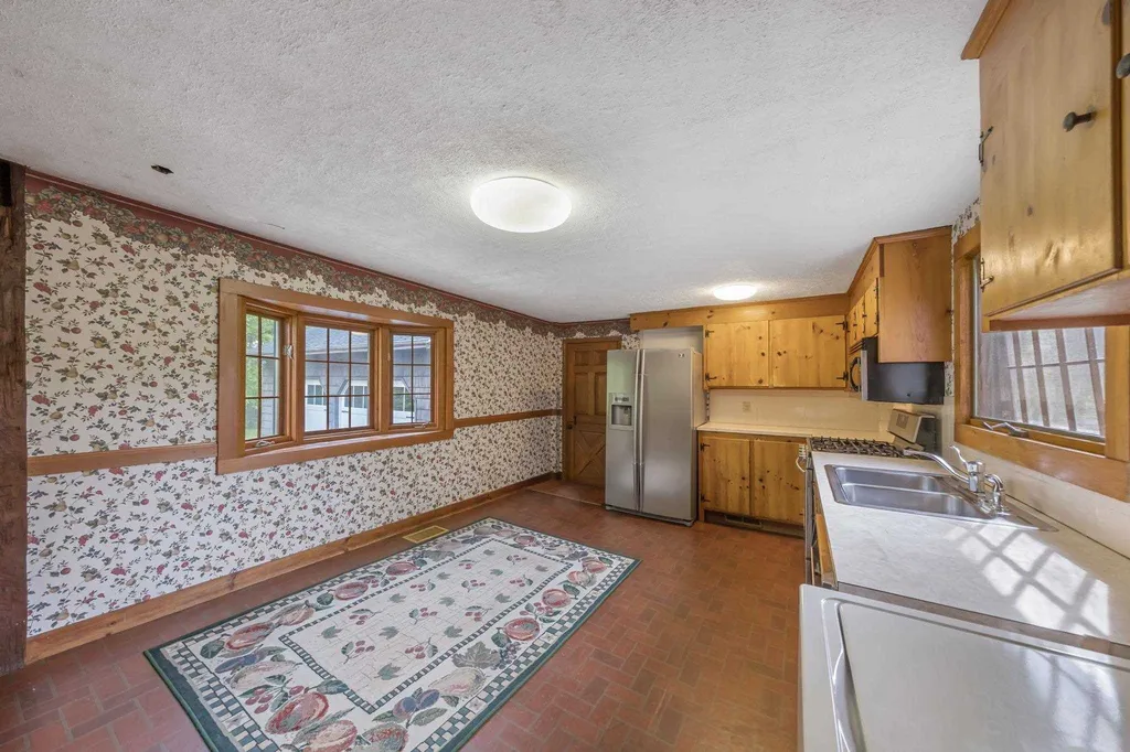 412 3rd Range Road Pembroke NH 03275