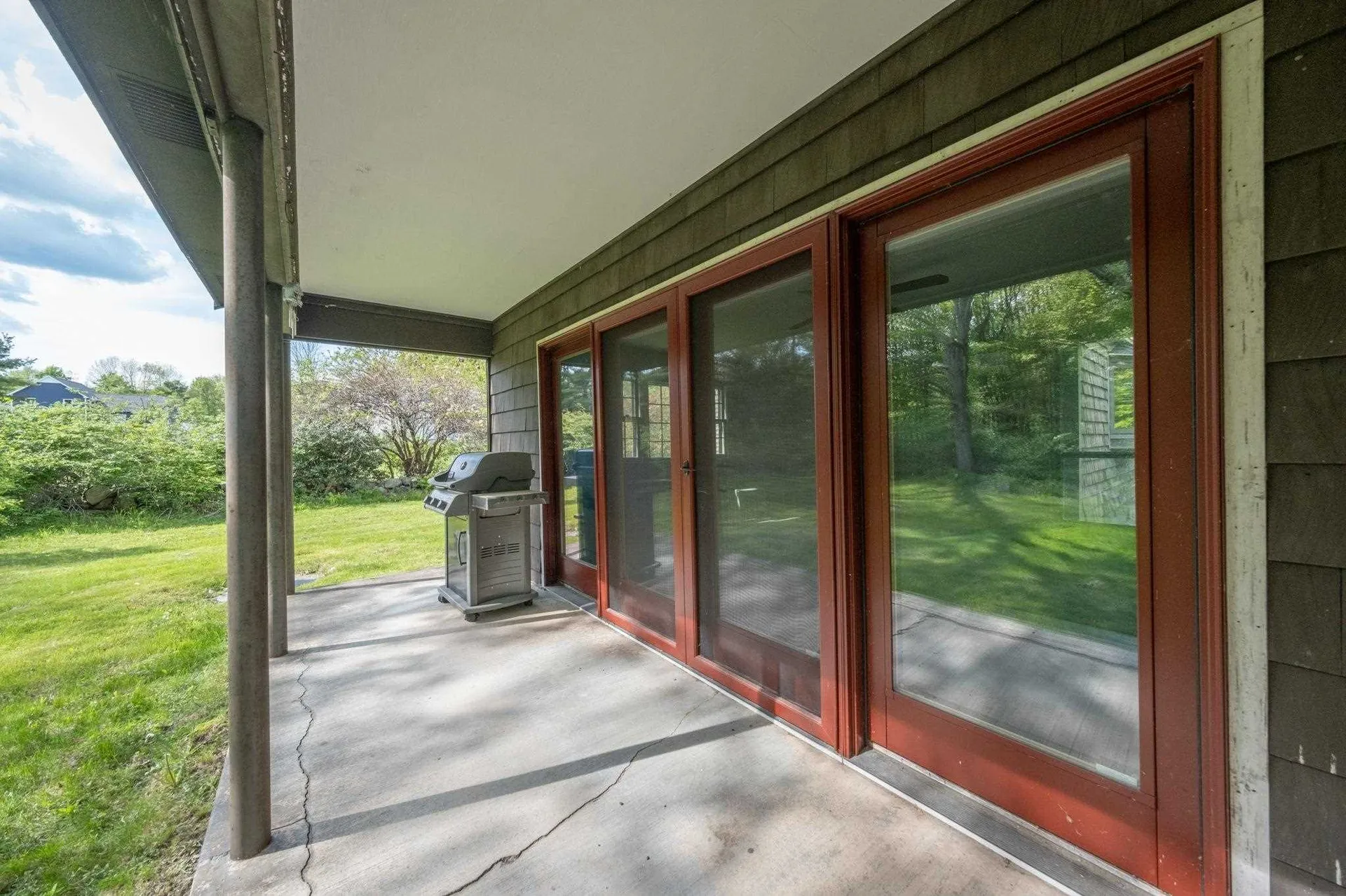 412 3rd Range Road Pembroke NH 03275