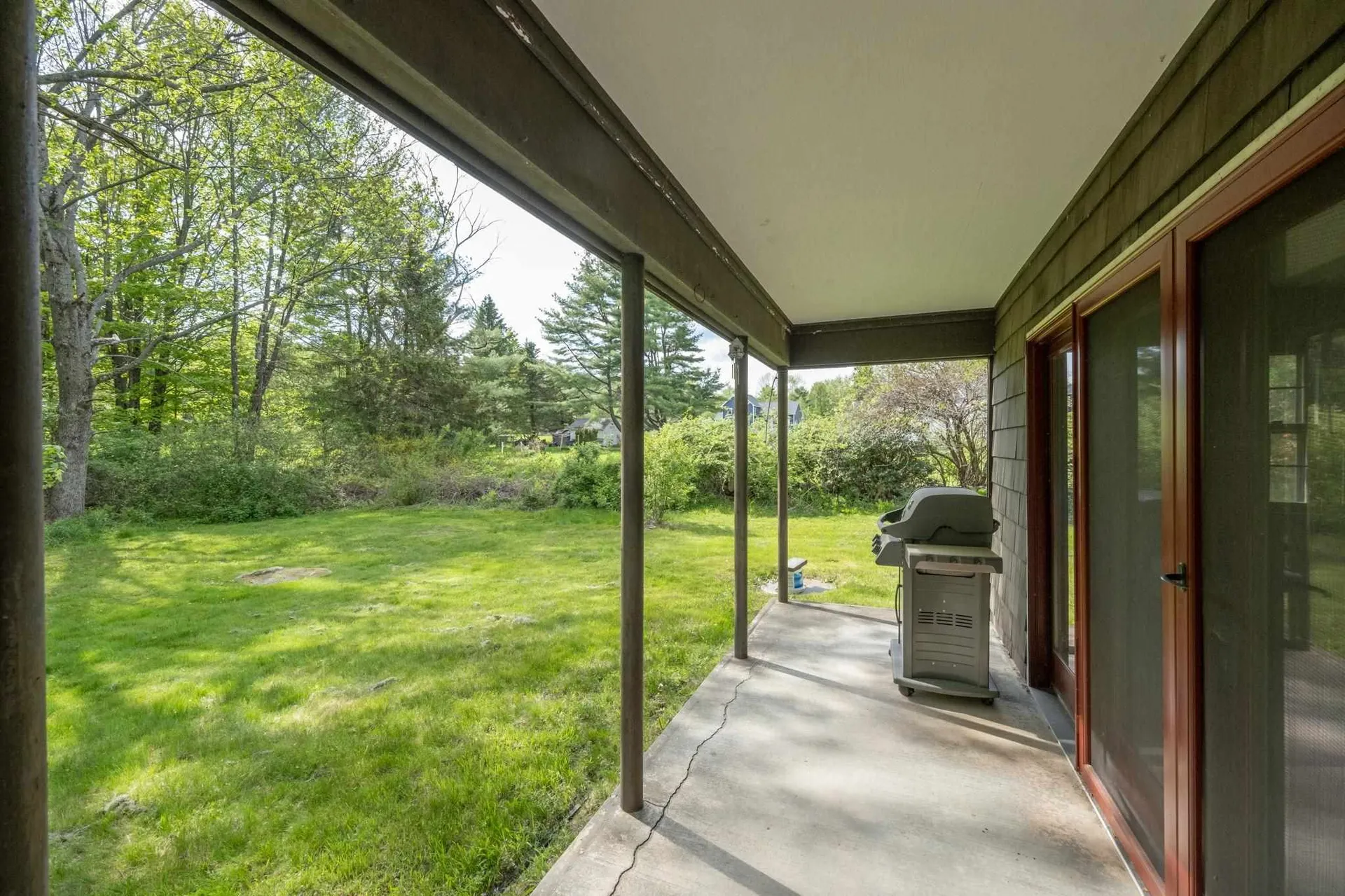 412 3rd Range Road Pembroke NH 03275