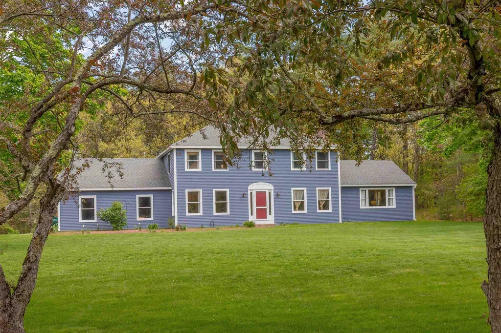 3 Crestwood Drive Hollis NH 03049