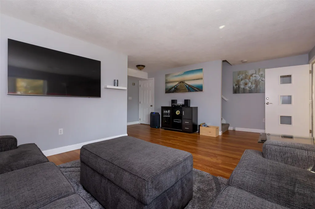 11 Arlington Street Merrimack NH 03054