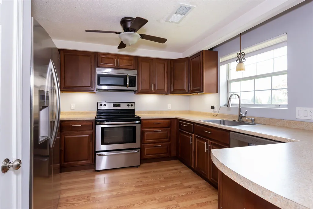 11 Arlington Street Merrimack NH 03054