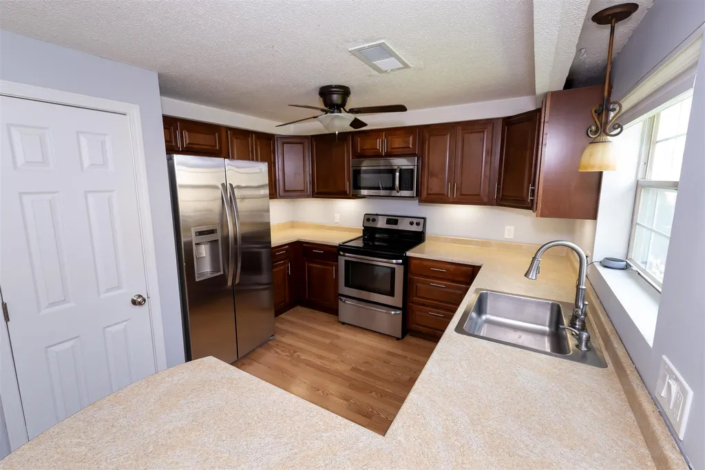 11 Arlington Street Merrimack NH 03054