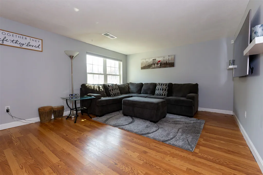 11 Arlington Street Merrimack NH 03054