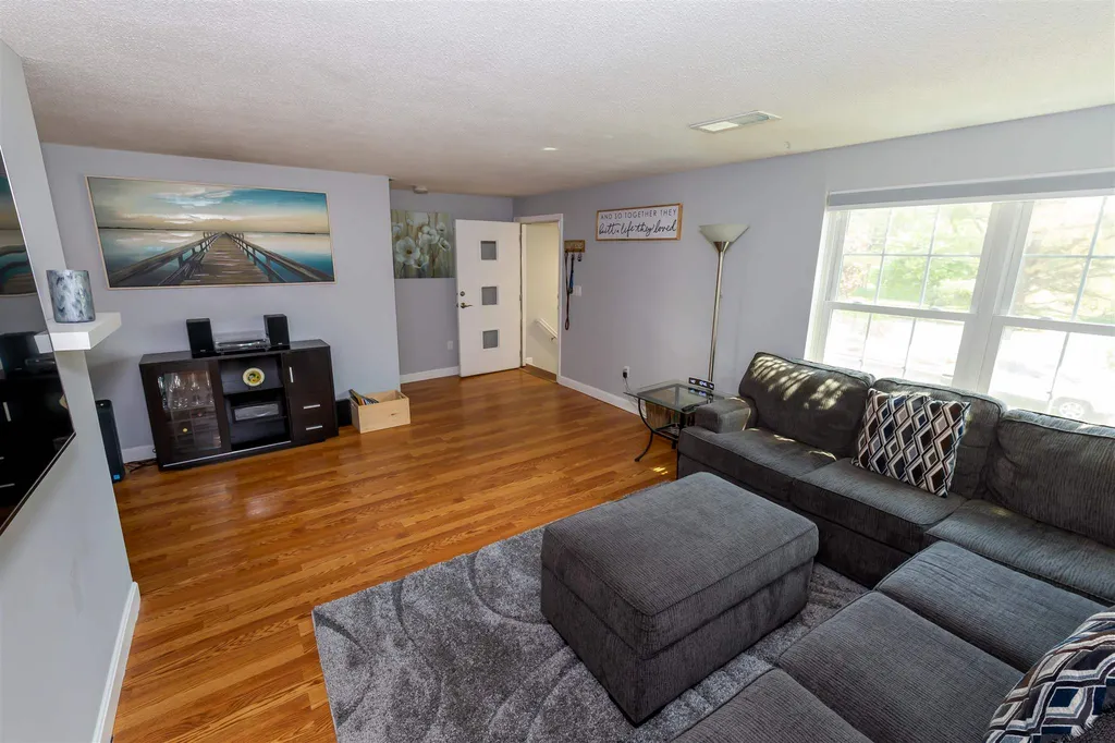 11 Arlington Street Merrimack NH 03054