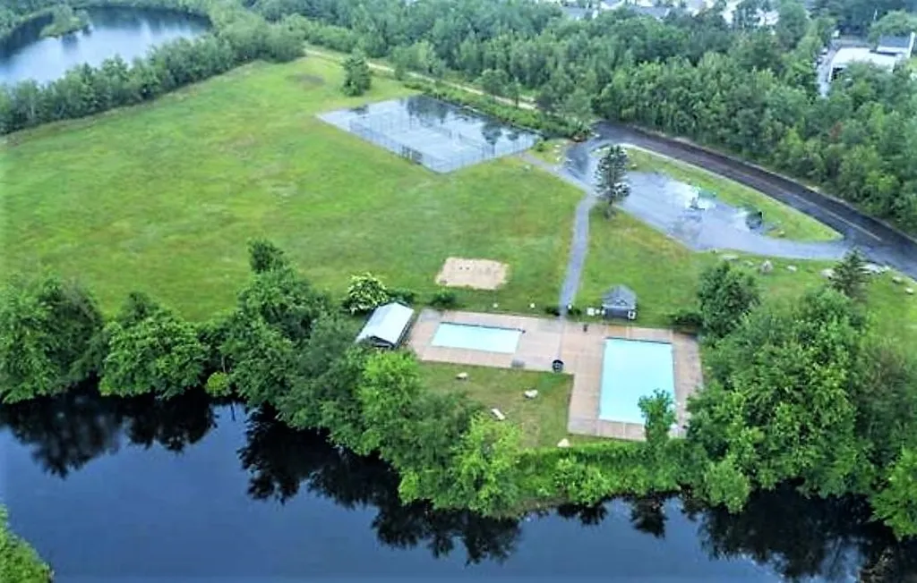 1465 Hooksett Road Hooksett NH 03106