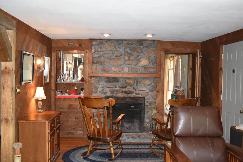 199 Rideout Road Hollis NH 03049