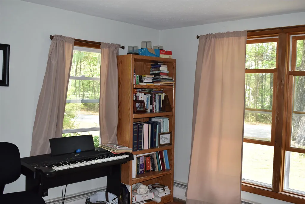 199 Rideout Road Hollis NH 03049
