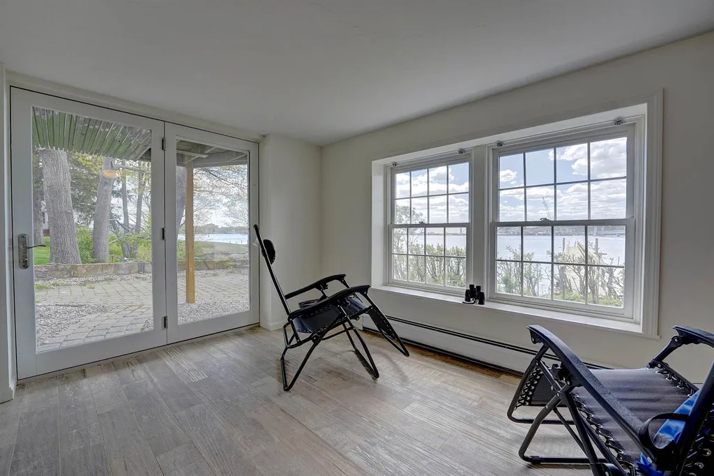 32 Mendum Avenue Kittery ME 03904