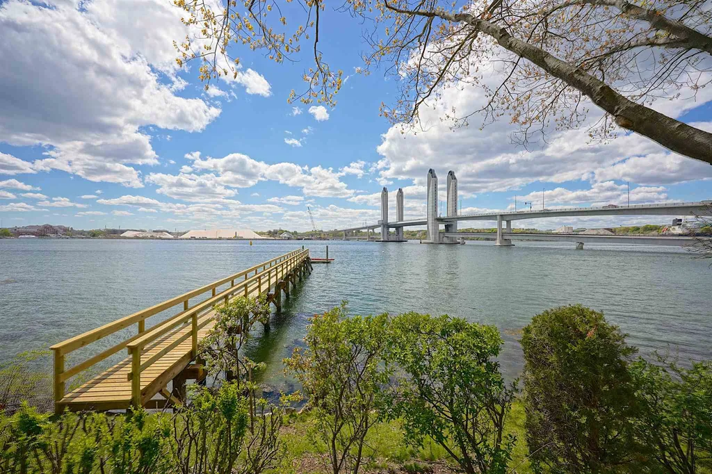 32 Mendum Avenue Kittery ME 03904