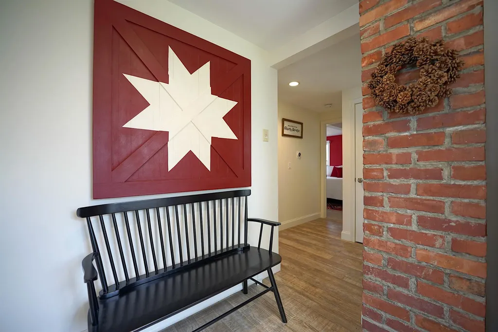 32 Mendum Avenue Kittery ME 03904