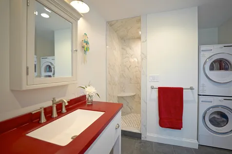 32 Mendum Avenue Kittery ME 03904