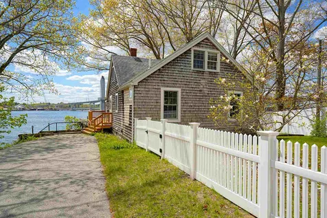 32 Mendum Avenue Kittery ME 03904