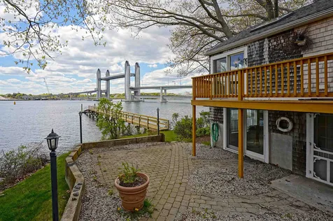 32 Mendum Avenue Kittery ME 03904
