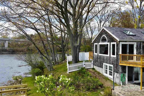 32 Mendum Avenue Kittery ME 03904