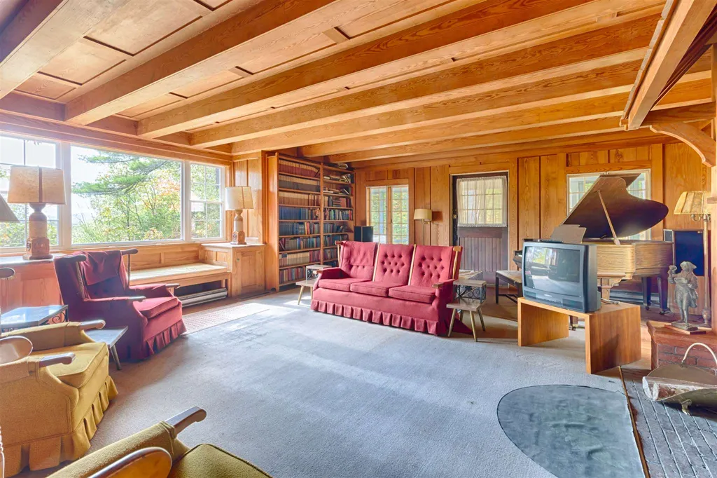 48 Canaan Road Tuftonboro NH 03816