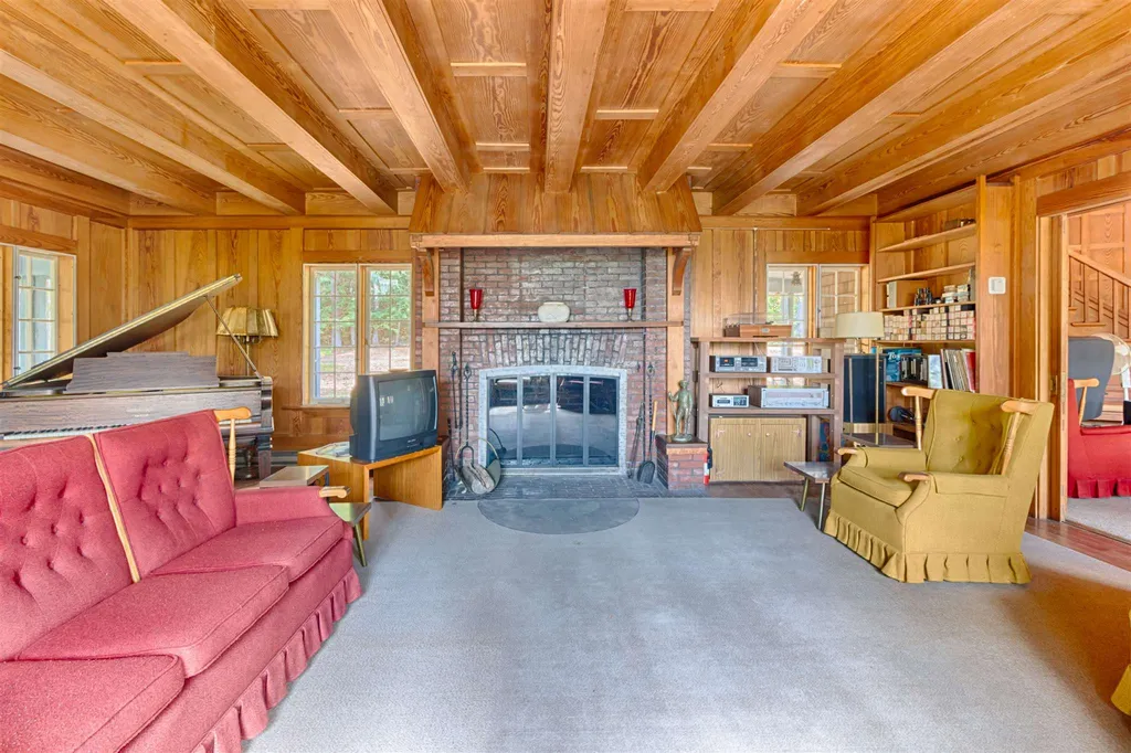 48 Canaan Road Tuftonboro NH 03816