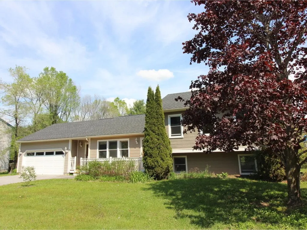 7 Thomas Lane Essex VT 05452