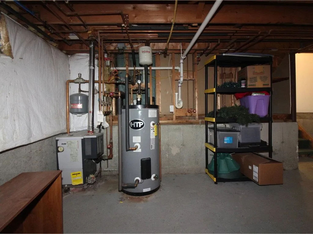 7 Thomas Lane Essex VT 05452