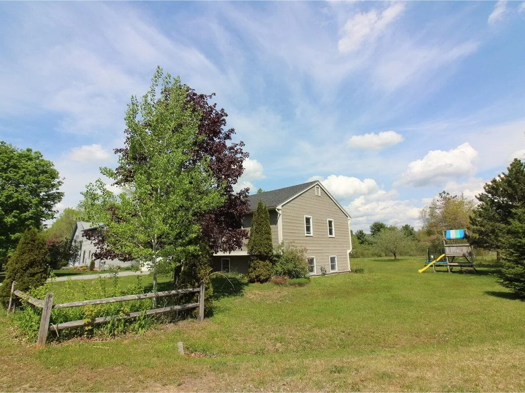 7 Thomas Lane Essex VT 05452