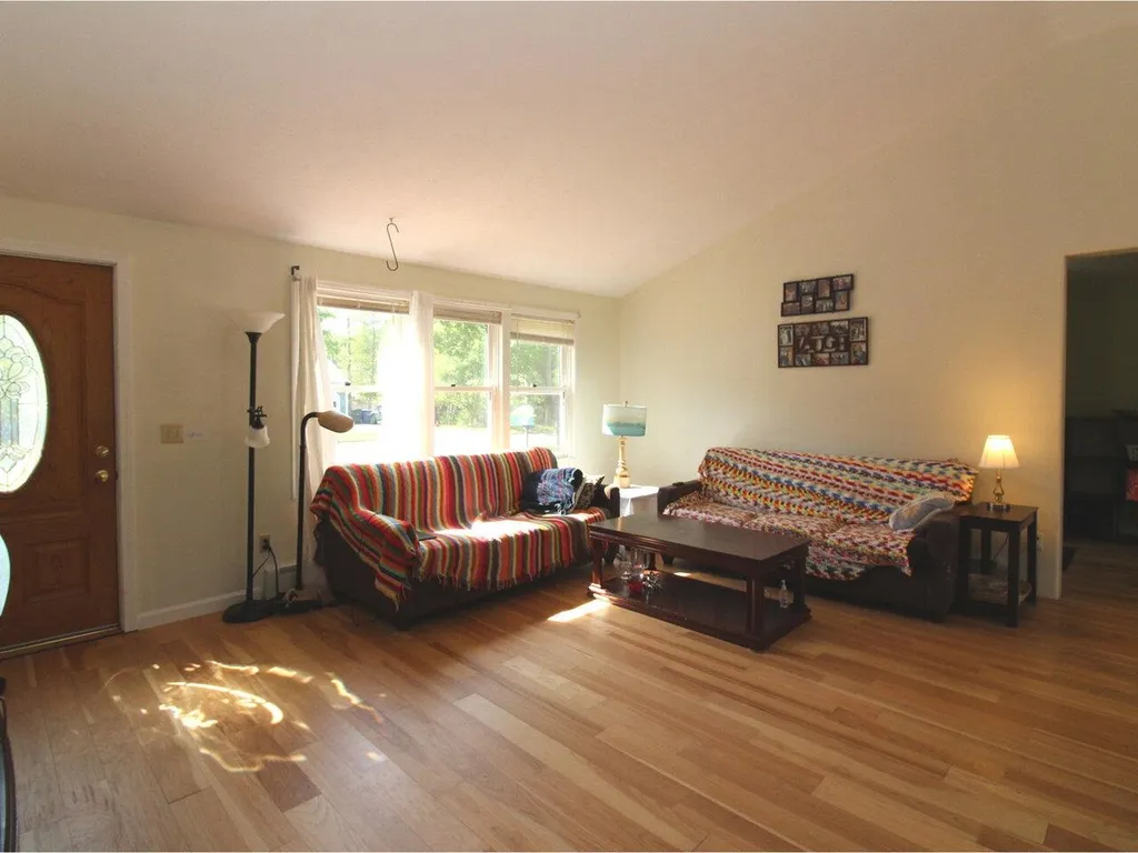 7 Thomas Lane Essex VT 05452