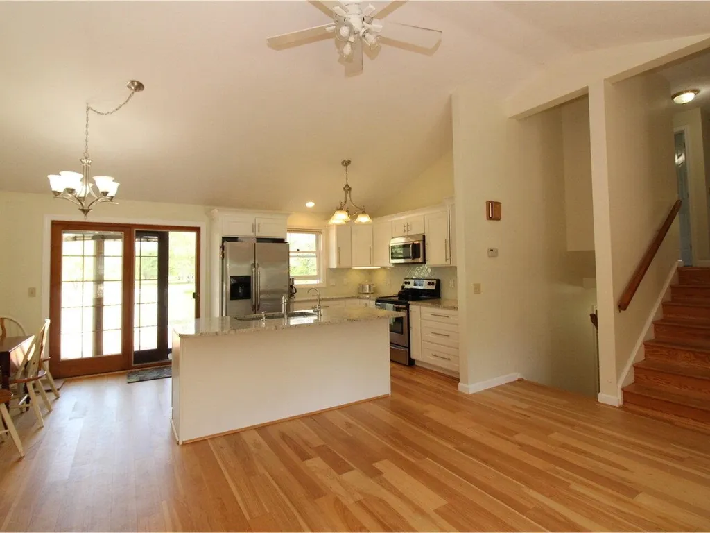 7 Thomas Lane Essex VT 05452